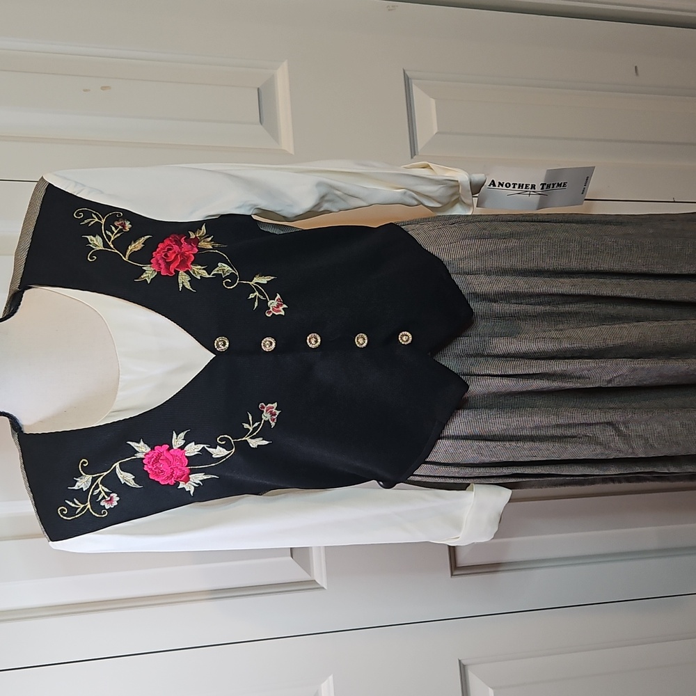 Another Thyme Dress Embroidered Floral Rose Black White Vintage 12 Long